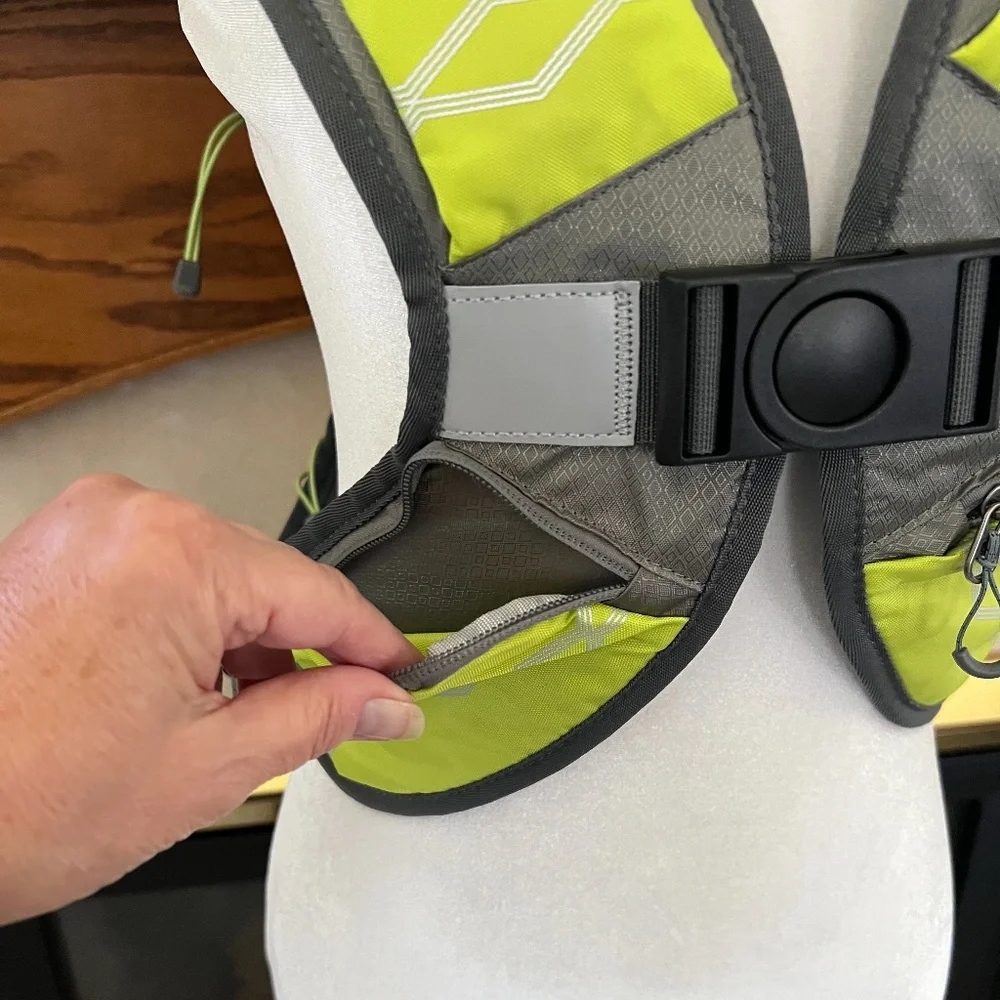 Anmeilu Green Gray Lightweight‎ Hydration Backpack NEW